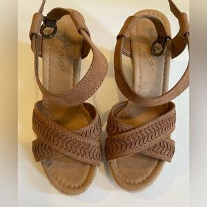 Pesaro Brown Woven Wedges in Size 8
